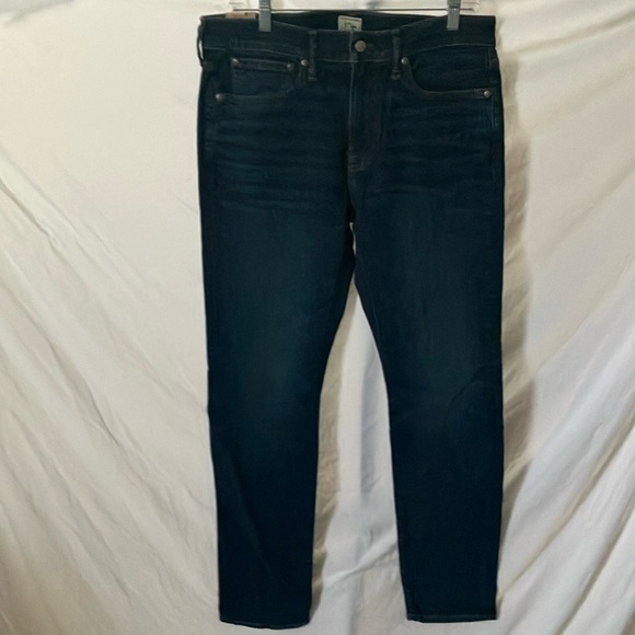 J. Crew: Blue Tapered Leg- Slim through hip & thigh- stretch jeans- 32x32 - Picture 1 of 16